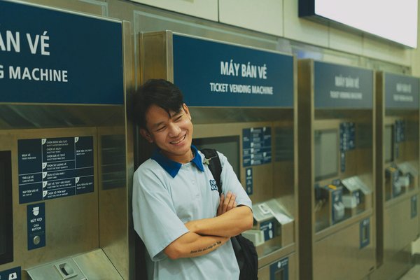 Où peut-on trouver une maison de vacances en Grèce avec des cours de cuisine méditerranéenne et des excursions en bateau?